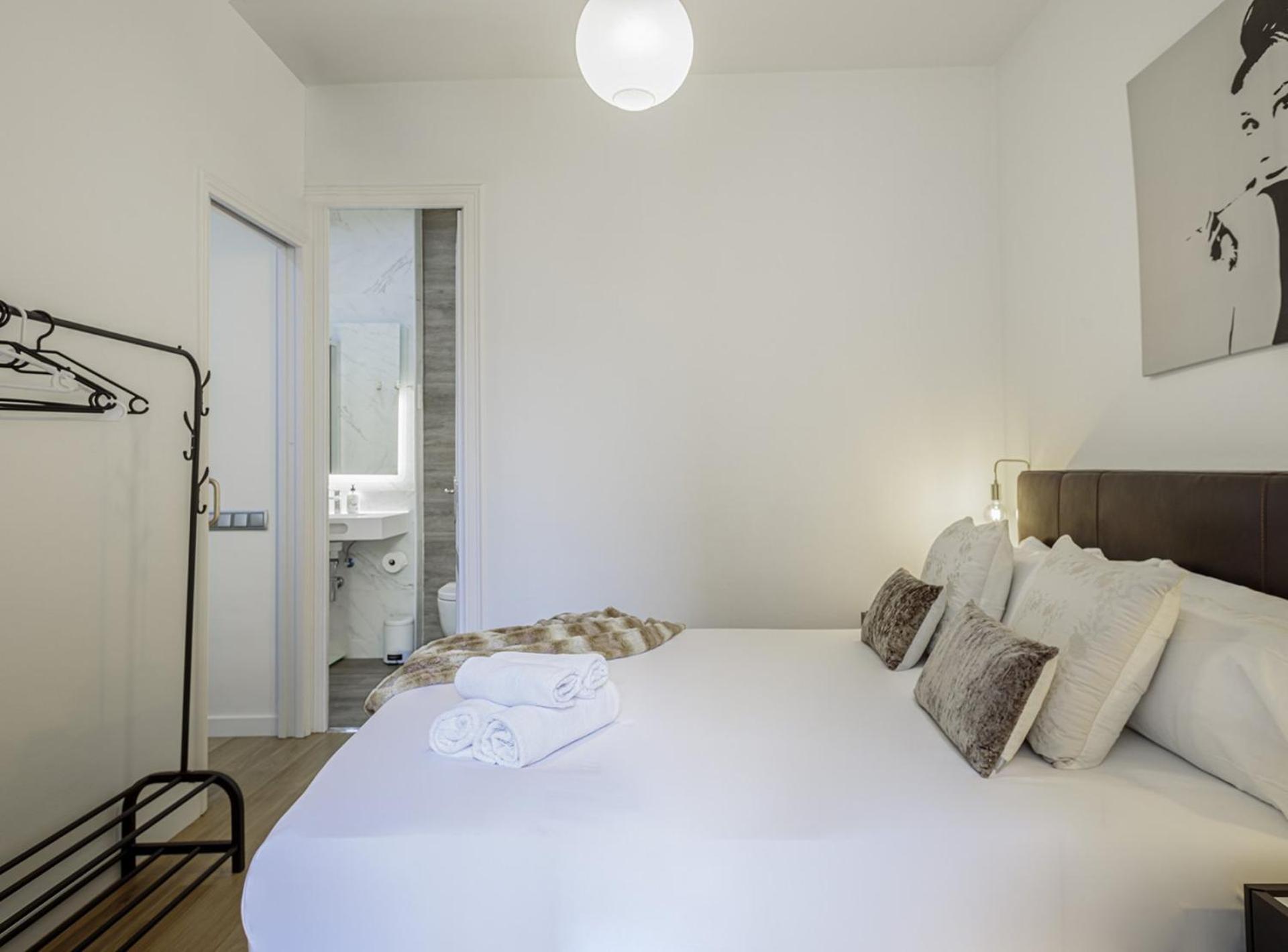 The Gaudi Suites II Barcelona Kültér fotó